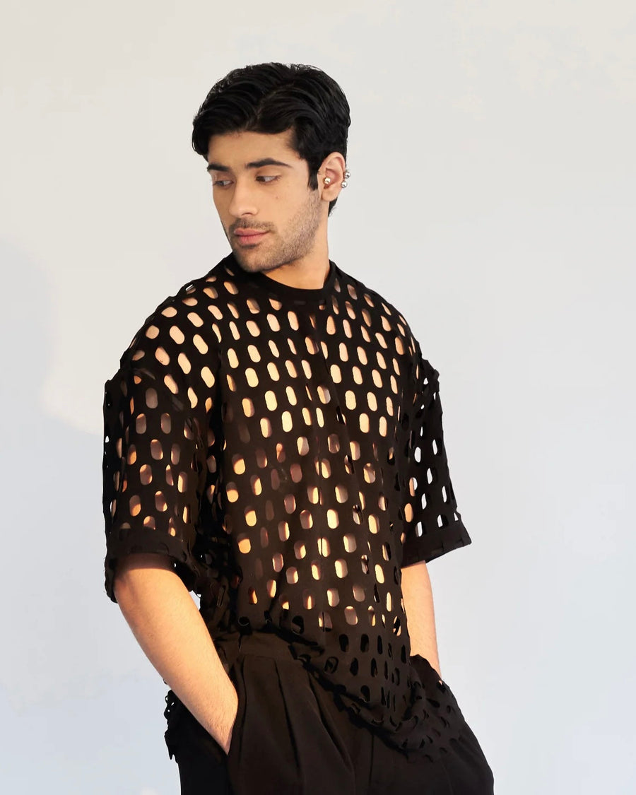ROSANI The Riflesso t-shirt, front view. Oversized with custom laser-cut surface texture and signature shoulder zip. DYMENSION collection.
