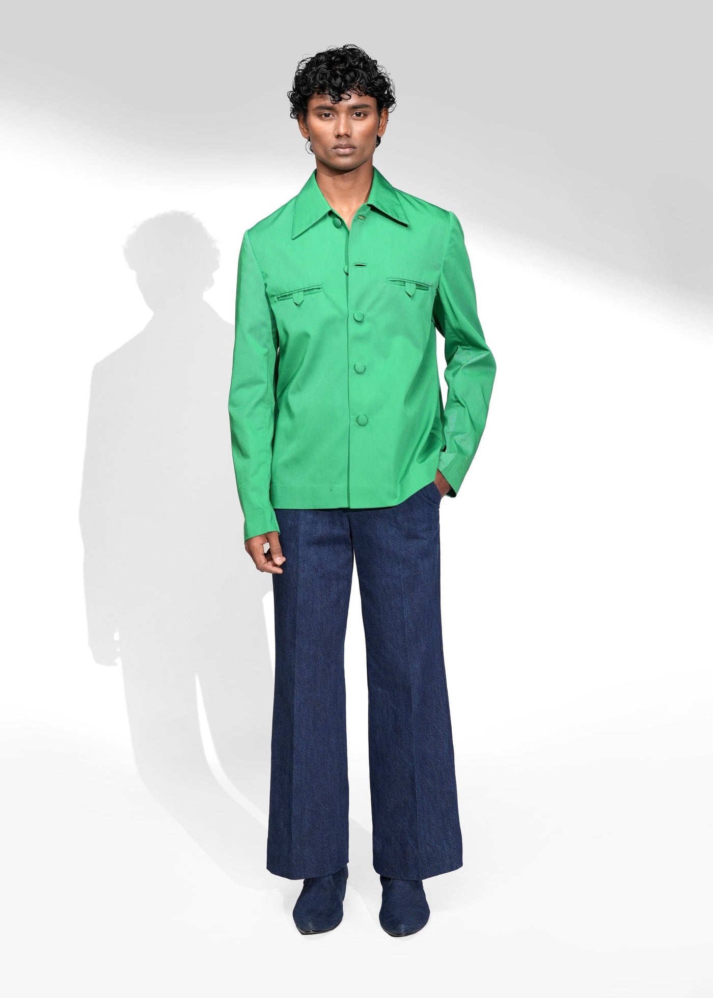 ROSANI The Aura shacket in shamrock green - overshirt with fabric-covered buttons and blazer sleeves, front view