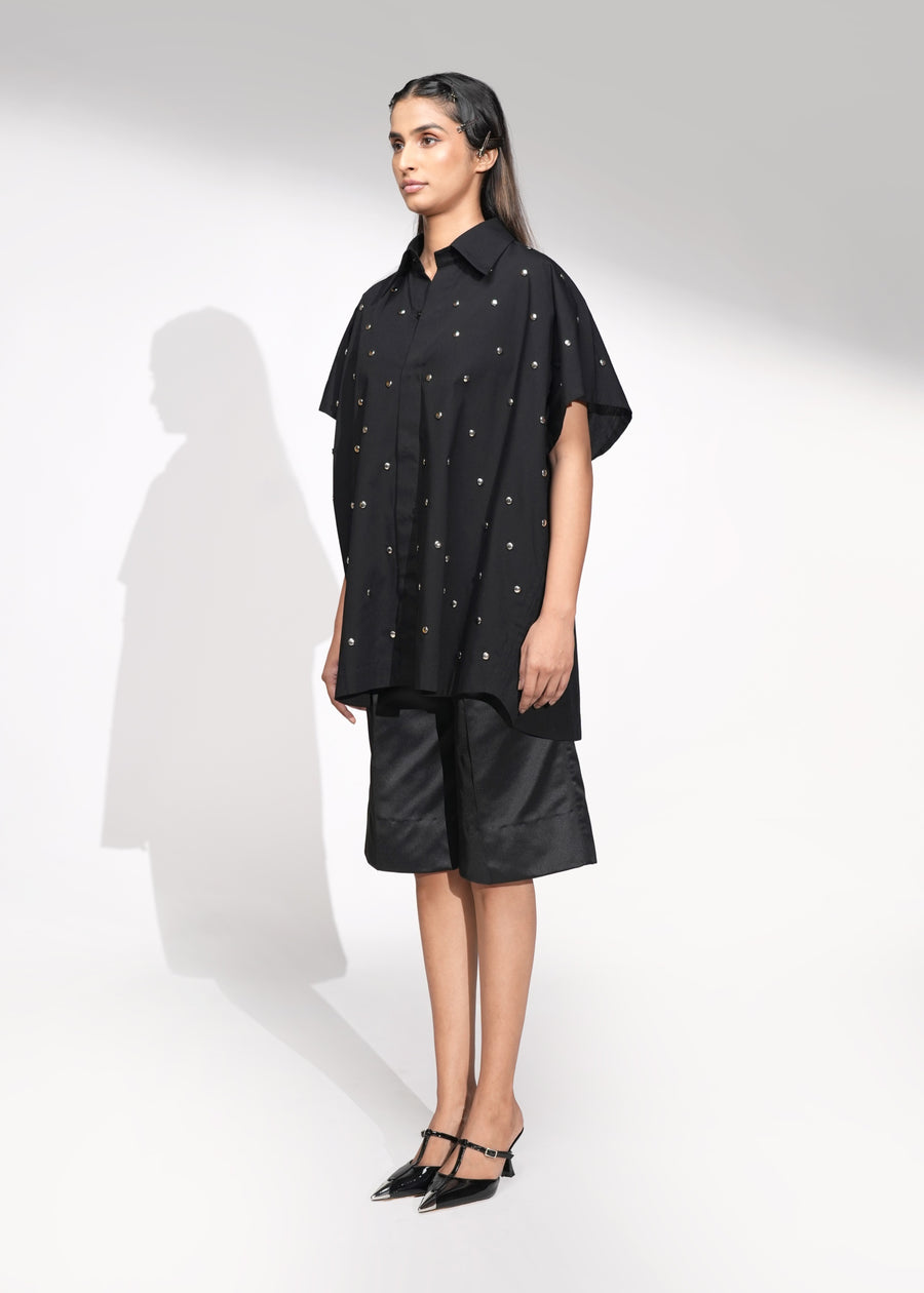 ROSANI The Drift shirt in black - oversized poplin shirt with metallic detail, side view