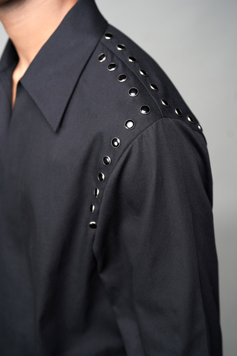 ROSANI The Eclipse shirt in black - full-sleeve shirt with metallic shoulder detail, back view