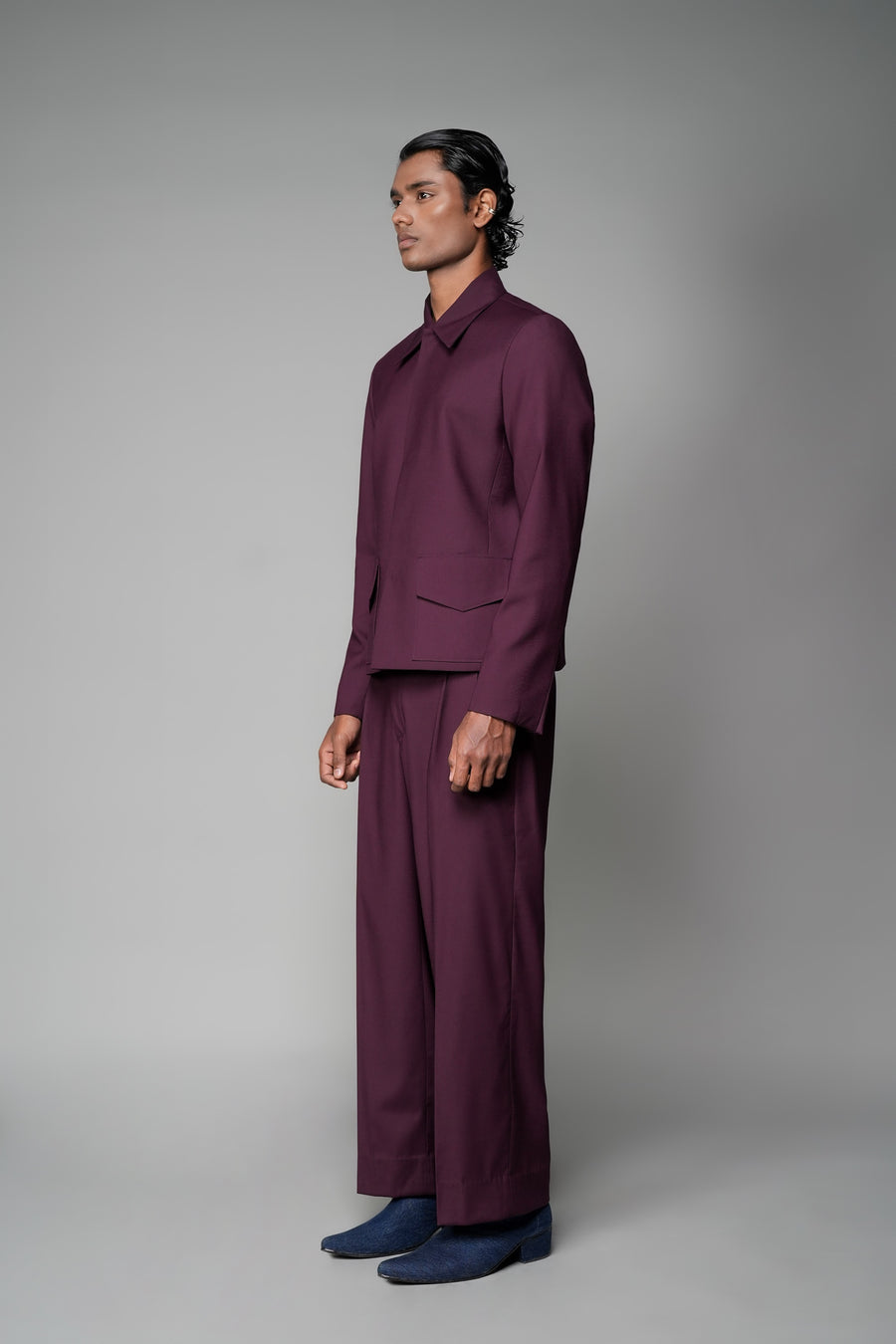 ROSANI The Pulse trouser in plum - high-waisted pleated trouser with broad belt, front side view