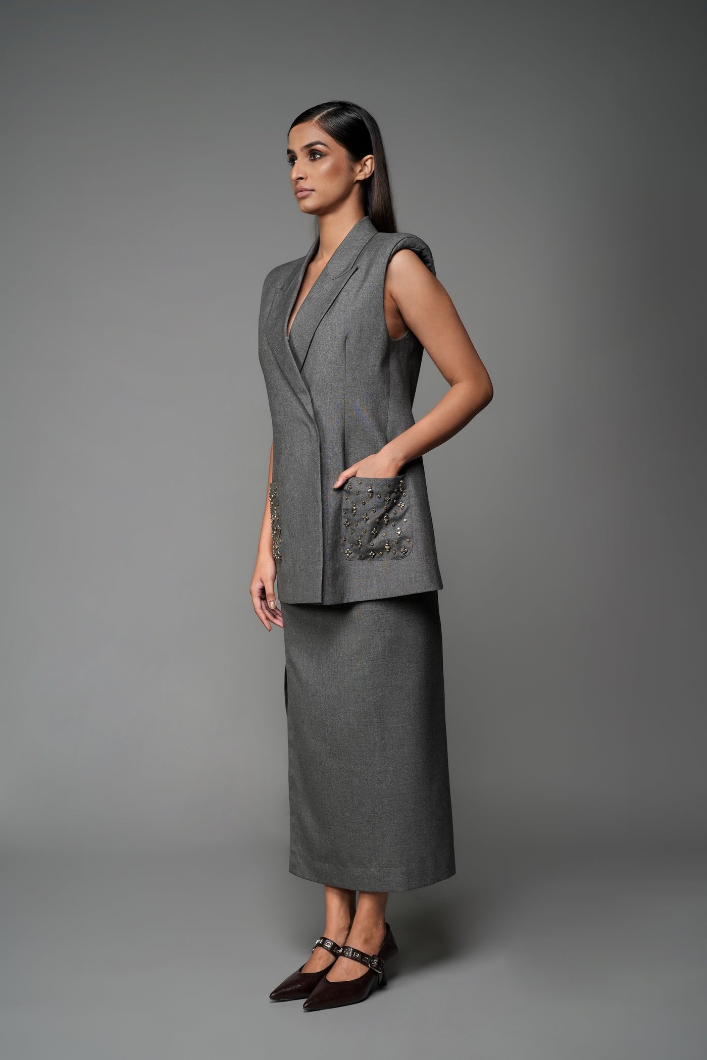 ROSANI The Vessel blazer in grey - sleeveless blazer with padded shoulders, front view styled with trouser