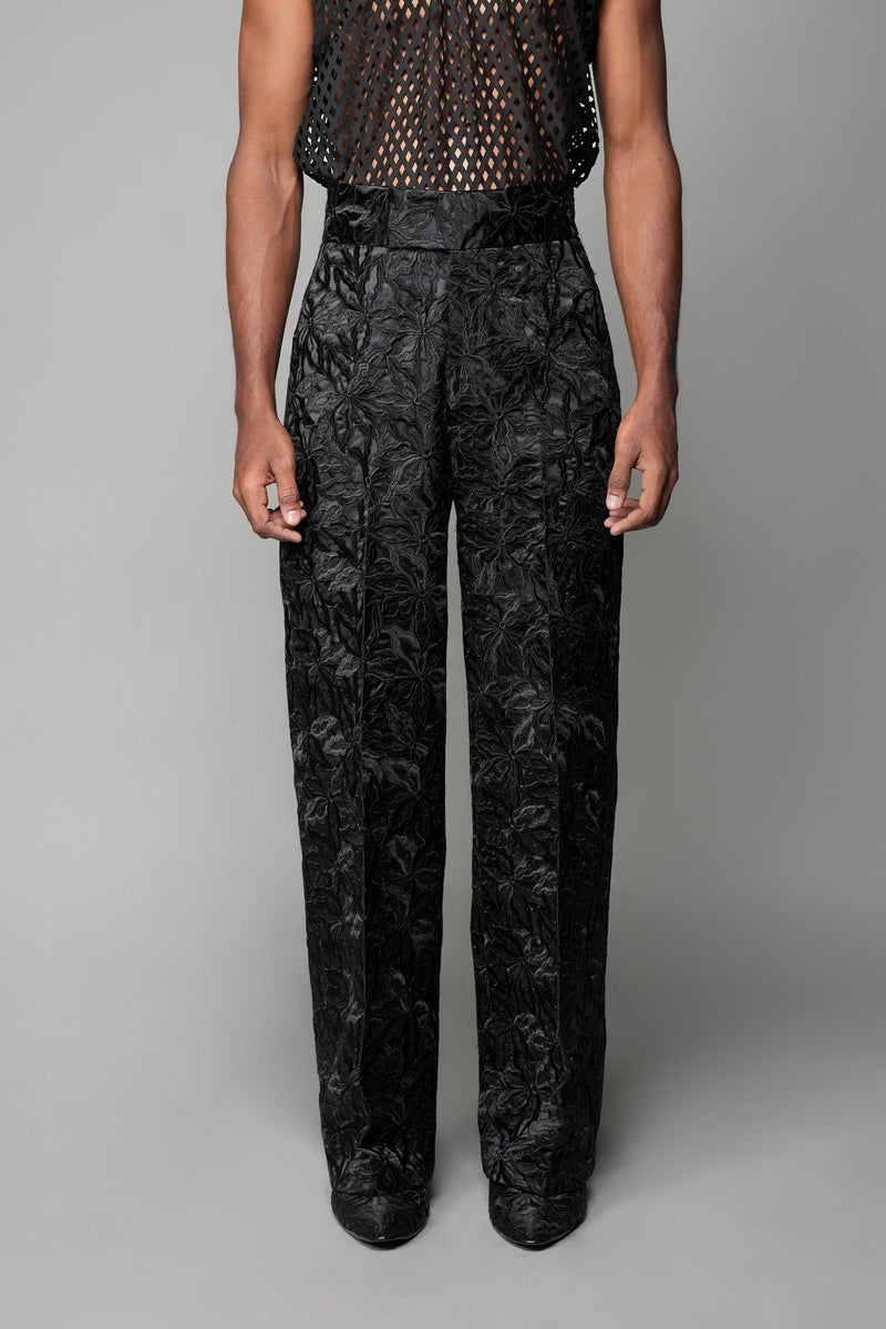 ROSANI The Cavora trouser in black - high-waisted tailored trousers in a textured floral jacquard with straight-leg fit, front view