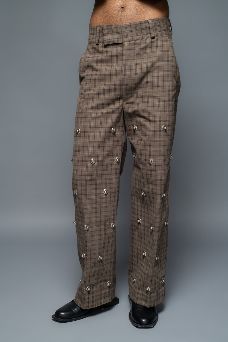 ROSANI The Katu trouser in brown check - relaxed-fit checked trousers with metallic inserts and applique back pockets, front view