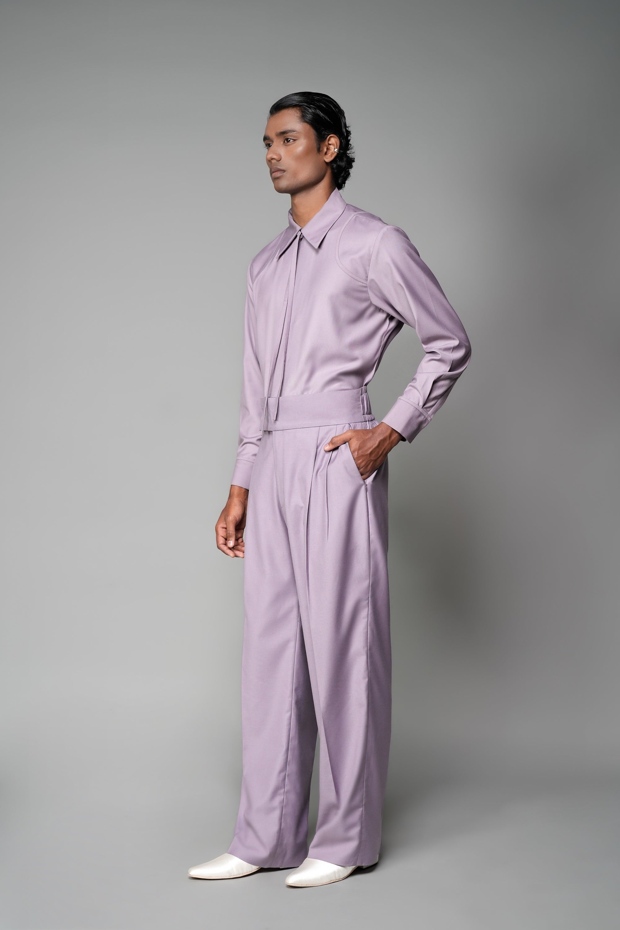 ROSANI The Pulse trouser in wisteria - high-waisted tailored trousers with front pleats and wide-leg fit, front side view