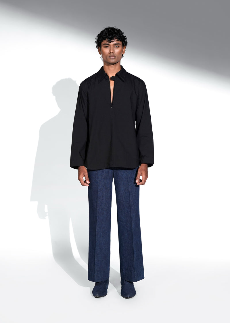 ROSANI The Serenity shirt in black - relaxed zip-up shirt with sharp collar and clean front placket, front view
