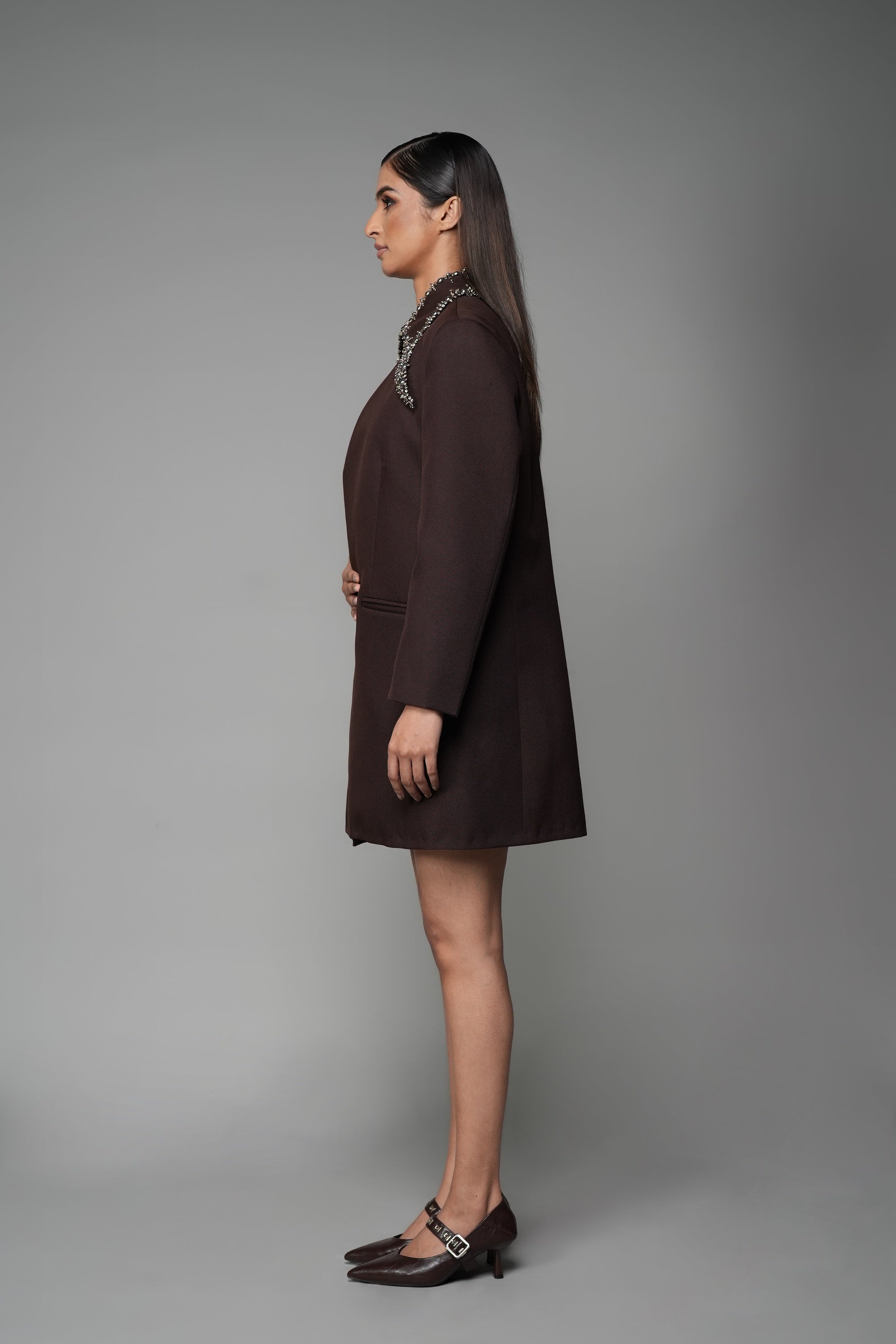 ROSANI The Valley blazer in mocha - longline collarless blazer with metallic embellished collar detail, side view