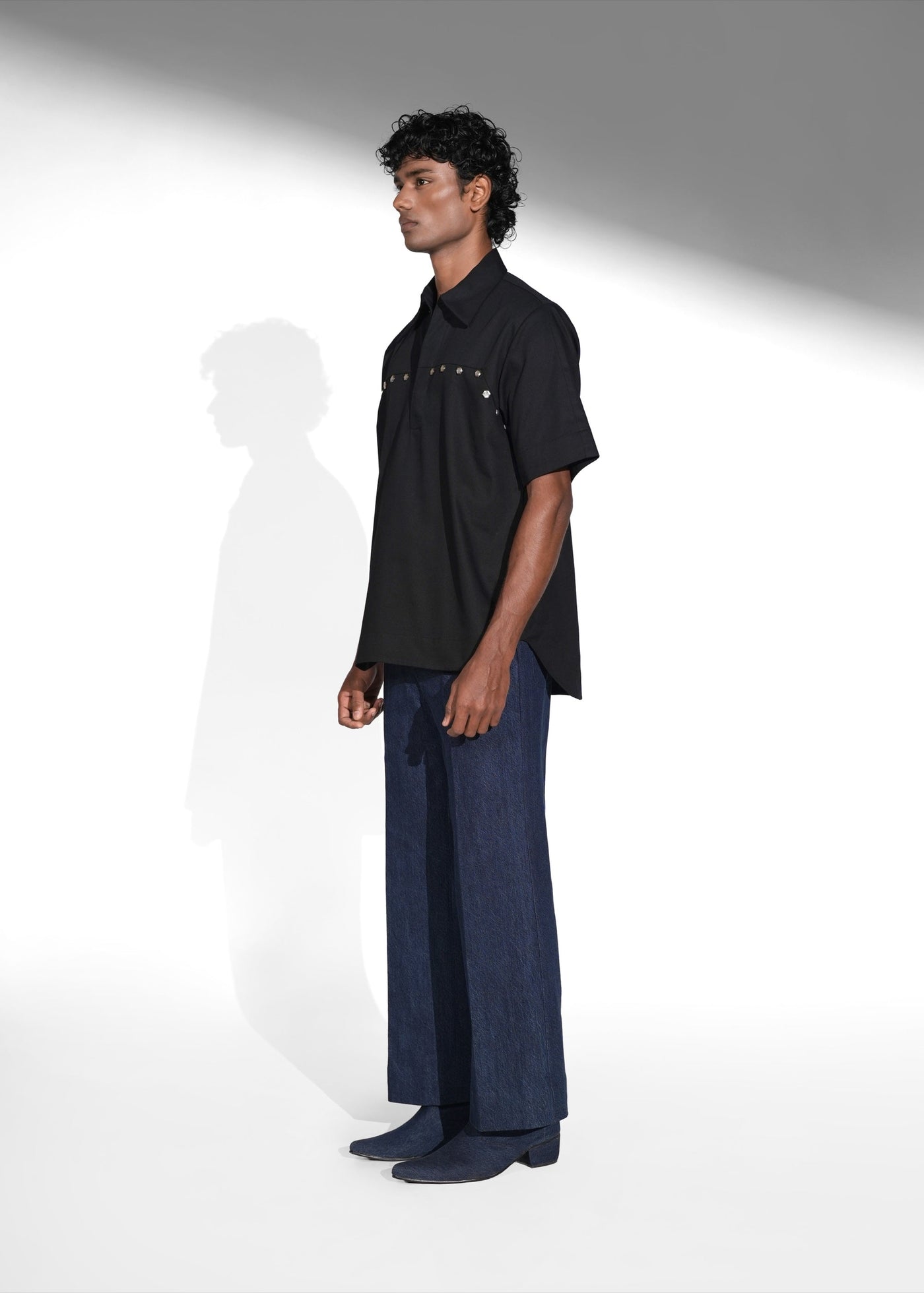 ROSANI The Vaulta shirt in black - half-sleeve cotton shirt with metallic button detail, front side view
