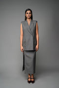 ROSANI The Vessel blazer in grey - sleeveless blazer with padded shoulders and embellished pockets, front view