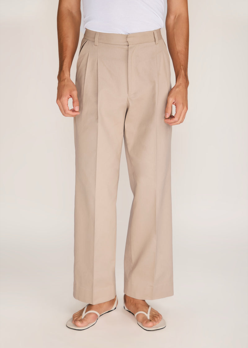 ROSANI The Unión trouser in sand dune - sand dune pleated cotton trouser, front view
