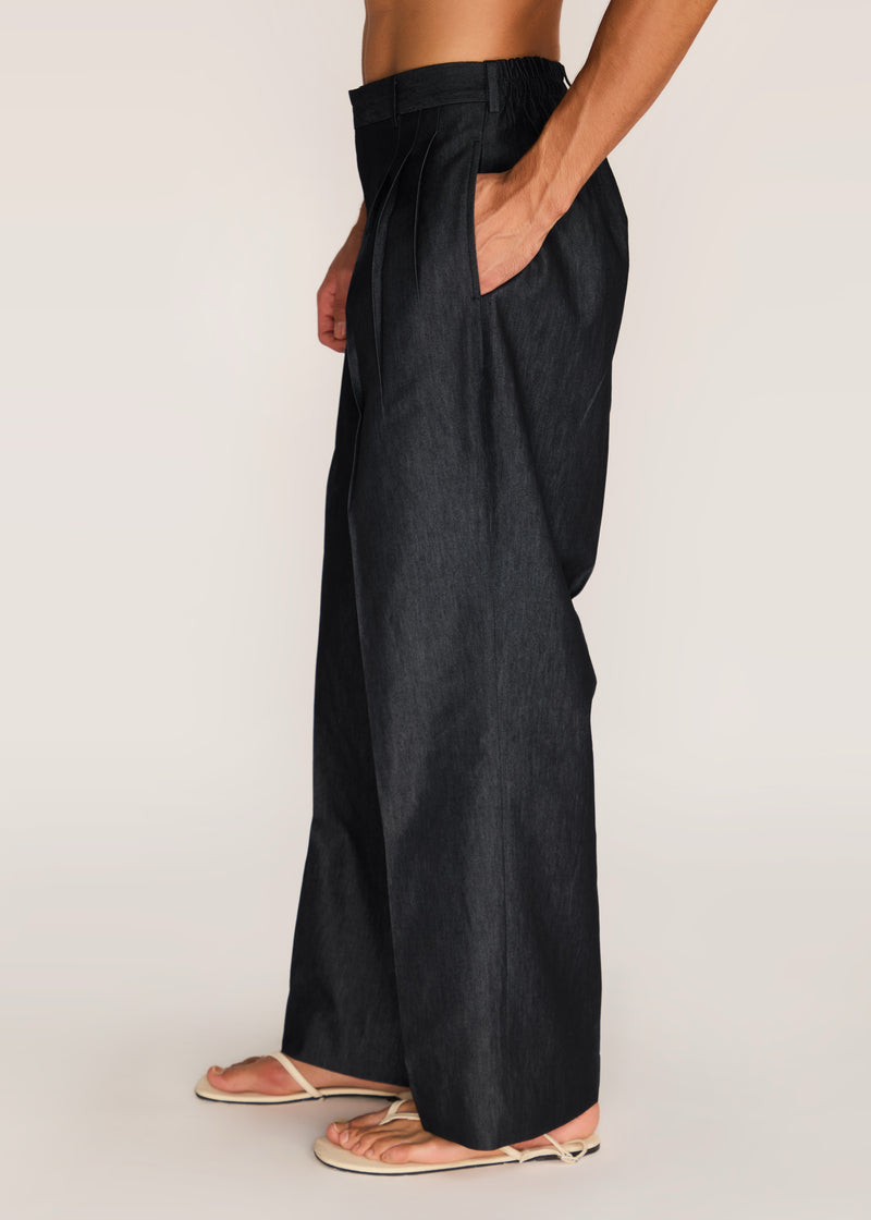 ROSANI The Unisono trouser in charcoal - charcoal pleated suiting trouser, side view